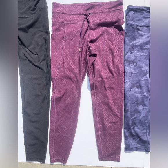 Workout Pants Bundle | Gap & Old Navy | 3 Leggings - Picture 3 of 7